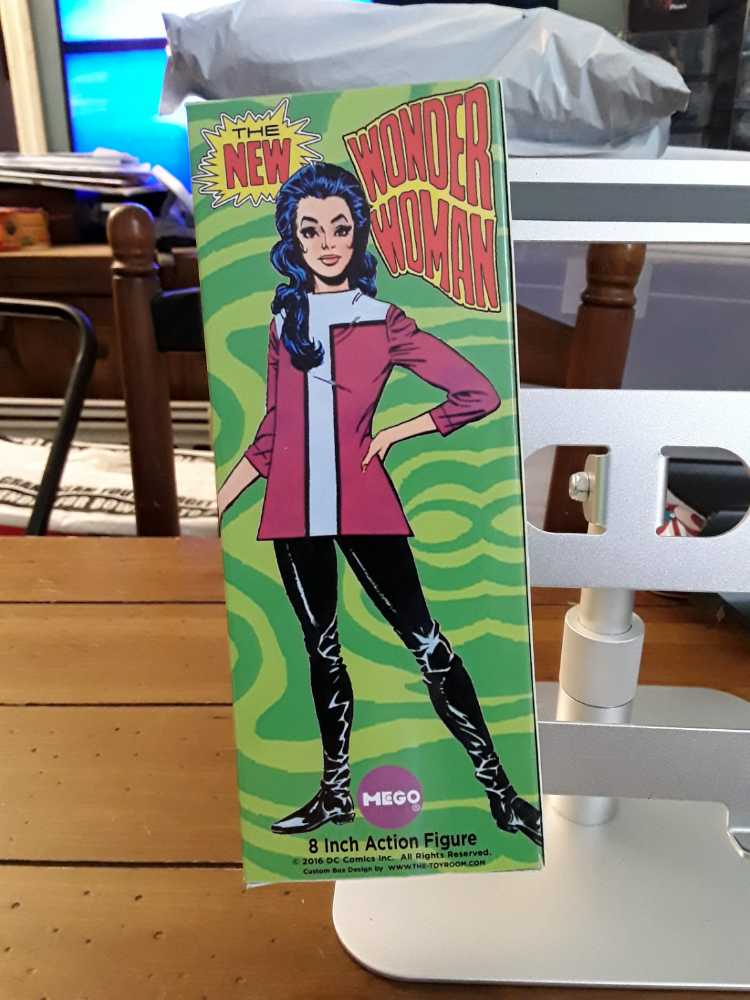 Wonder Woman 1970 - Official World’s Greatest Superheroes! (DC Comics custom) action figure collectible - Main Image 2