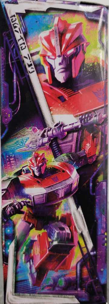 Knockout - Hasbro (Legacy) action figure collectible - Main Image 2