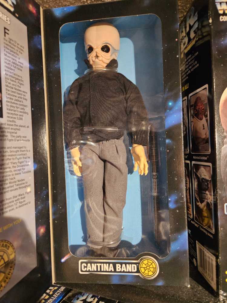 Figrin D’an With Kloo Horn - Hasbro (Star Wars: A New Hope) action figure collectible [Barcode 076281279534] - Main Image 3