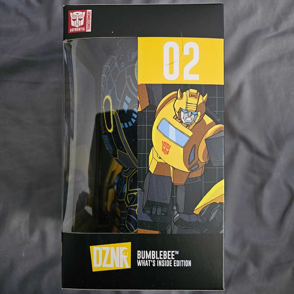 G1 Transformers Bumblebee - YuMe Toys (Transformers) action figure collectible [Barcode 843309193109] - Main Image 3