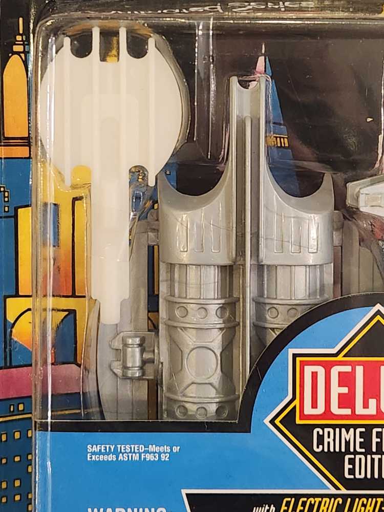 Batman (Power Vision) - Kenner (Batman: The Animated Series) action figure collectible [Barcode 076281636566] - Main Image 4