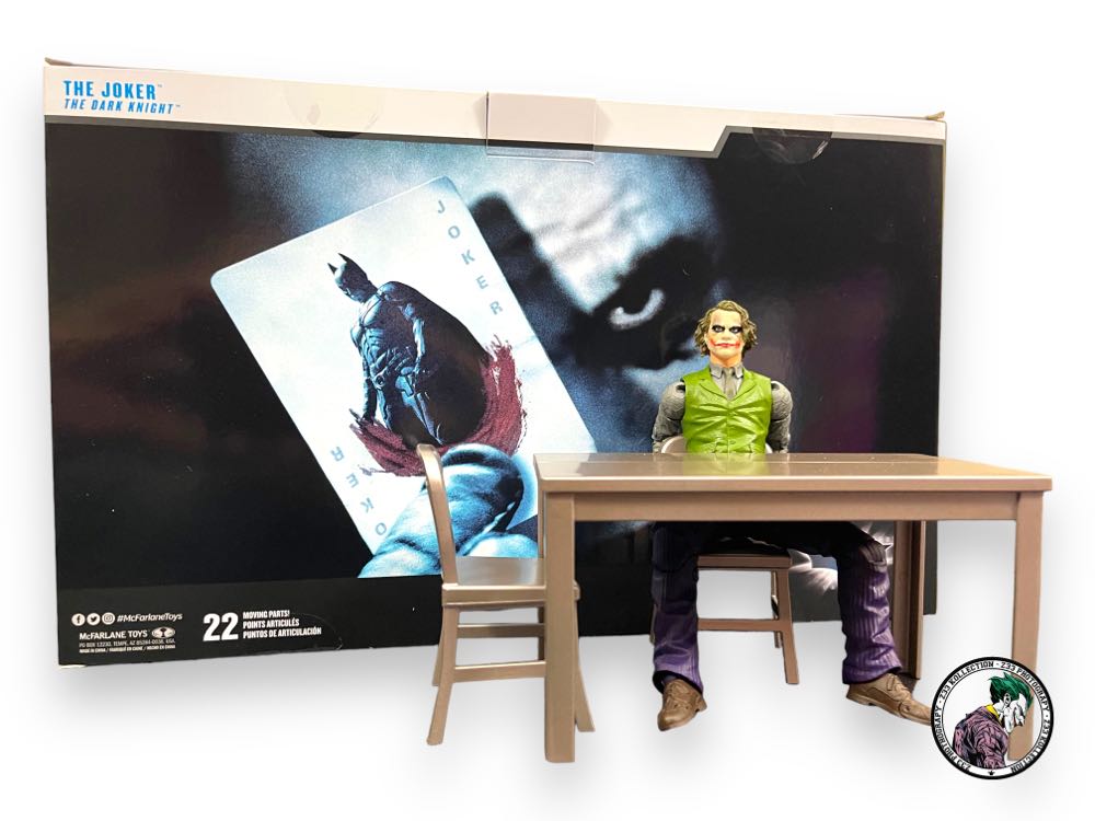 DC Multiverse (GLx60) The Joker - McFarlane Toys (The Dark Knight) action figure collectible - Main Image 2
