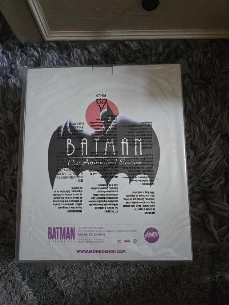 Mondo Batman Joker  - Mondo (Batman: The Animated Series) action figure collectible [Barcode 810041487032] - Main Image 2