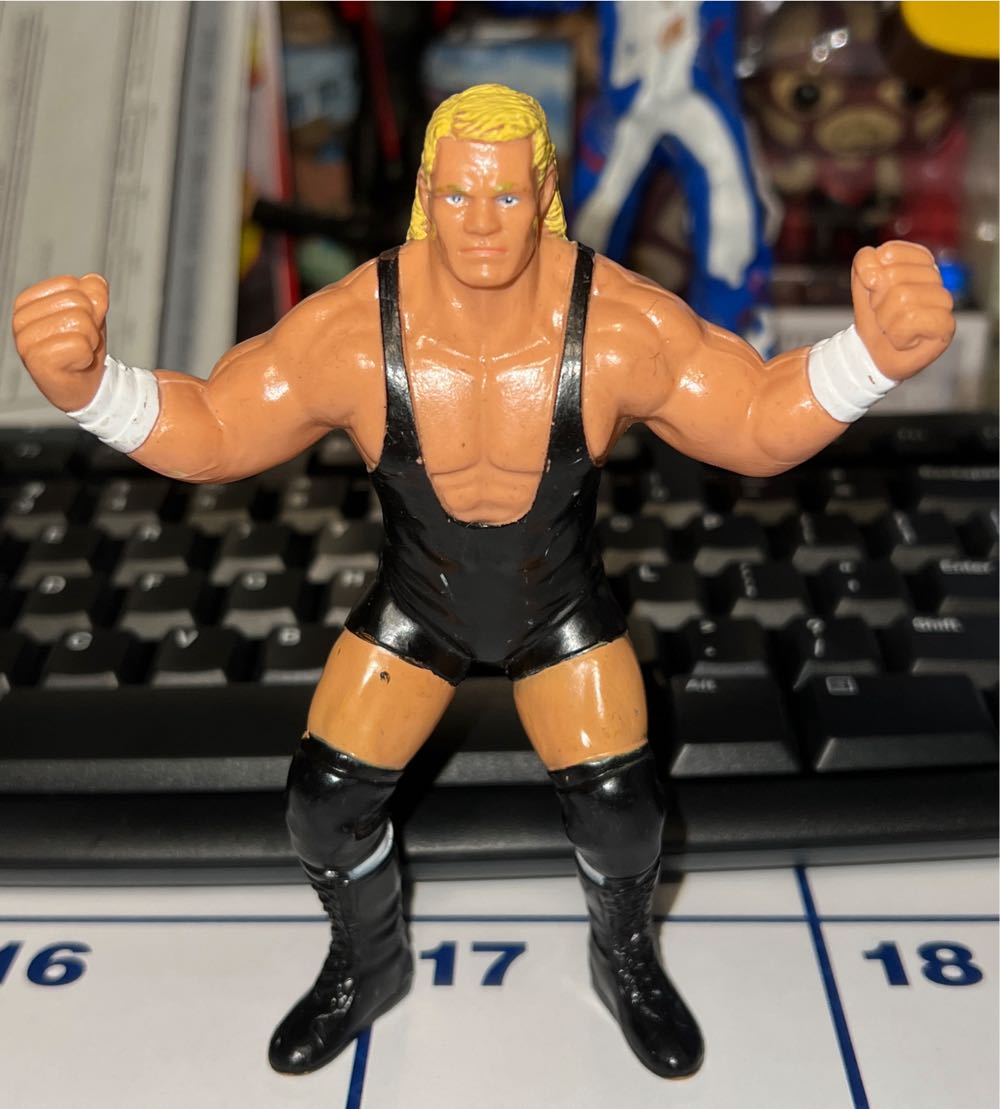 (Plastic Surgery) Clip ’n’ Go Ball Pokemon Clip Go Battle Ready Litwick Dusk Ball Battle New & Wicked Cool With Package Toy 2 Nib