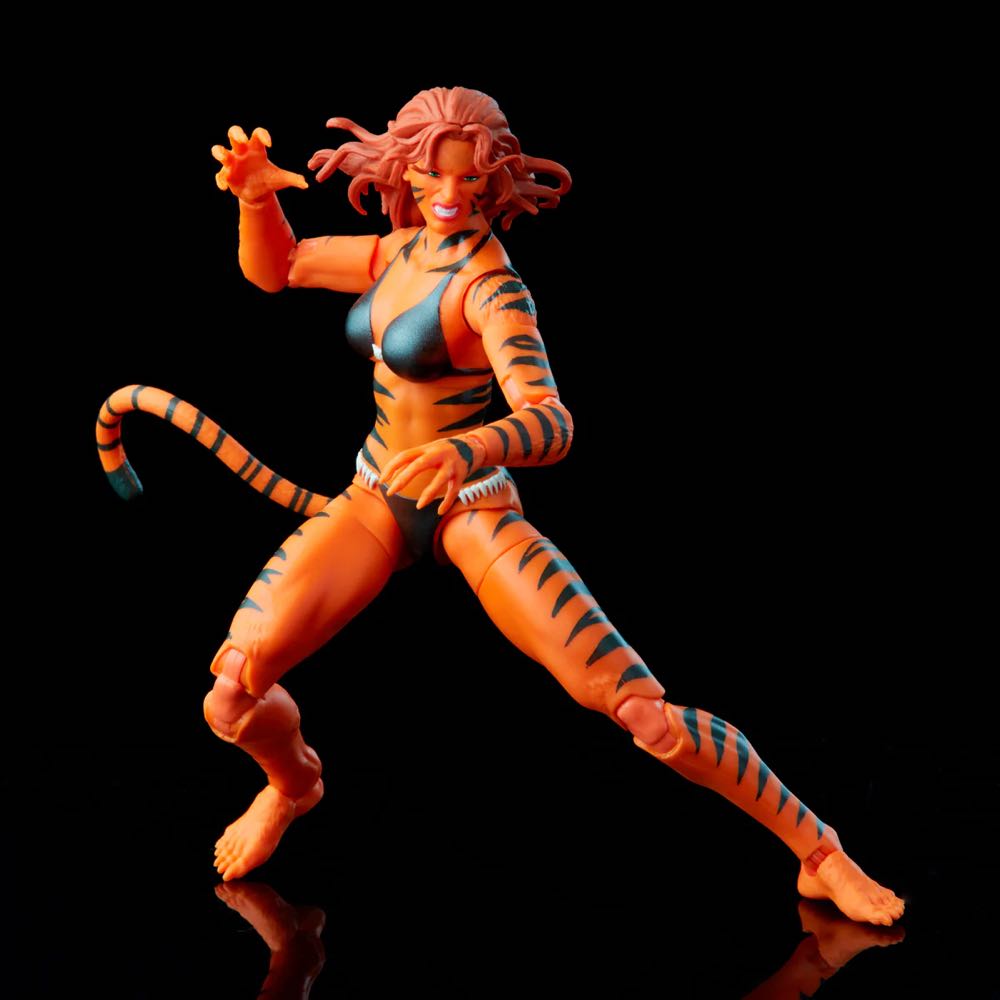 Marvel Legends: Tigra - Hasbro (Marvel Legends Retro Collection) action figure collectible - Main Image 3