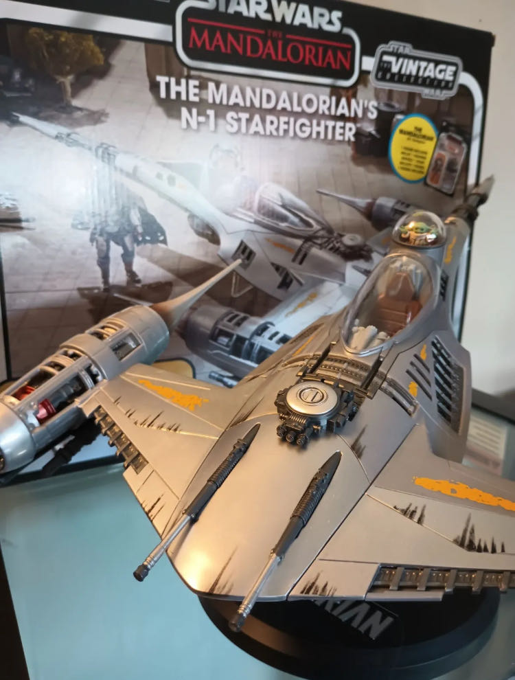 Mandalorian’s N-1 Starfighter - Hasbro (Star Wars: The Mandalorian) action figure collectible - Main Image 3