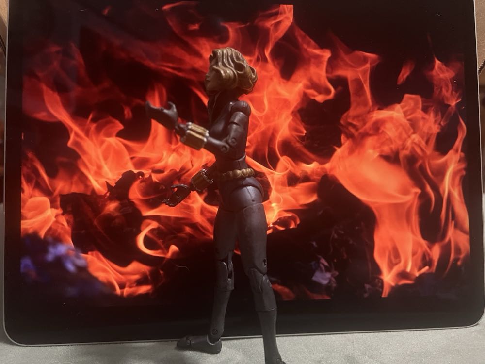Black Widow Series 8 Variant (Short Hair) - Hasbro (Legends) (Marvel Legends) action figure collectible - Main Image 2