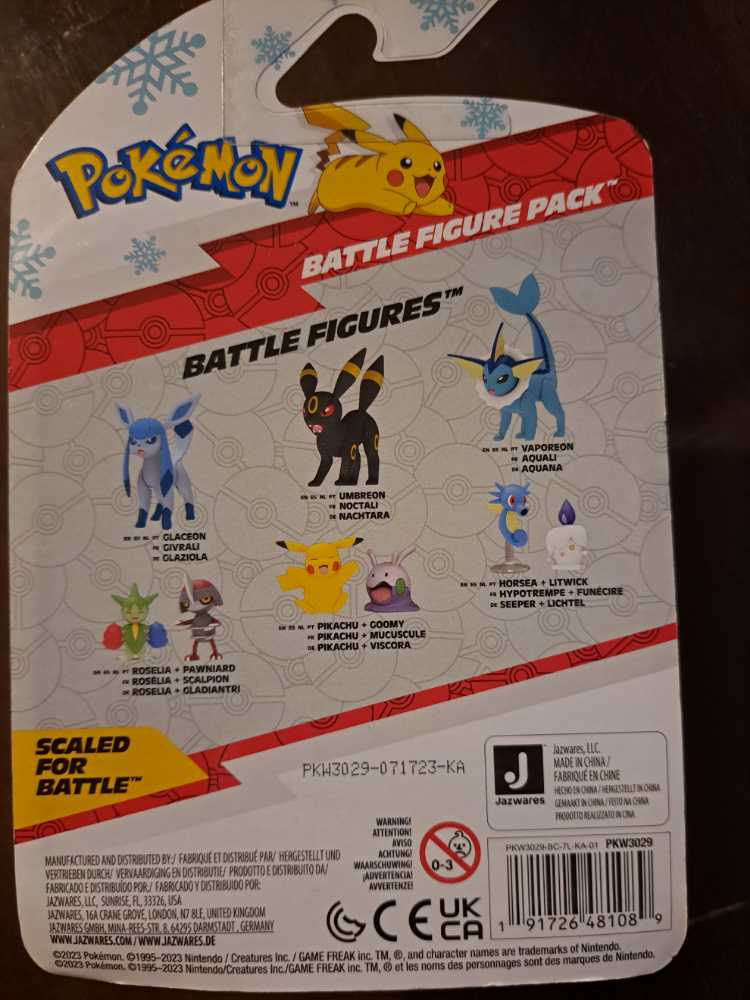 Battle Pack Holiday Pikachu & Spheal - Creatures Inc. (Pokémon) action figure collectible [Barcode 191726481089] - Main Image 2