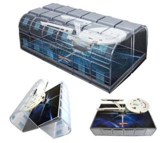 U.S.S. Enterprise NCC-1701 in Space Dock - Hot Wheels Mattel (Star Trek The Motion Picture) action figure collectible [Barcode 027084809169] - Main Image 3