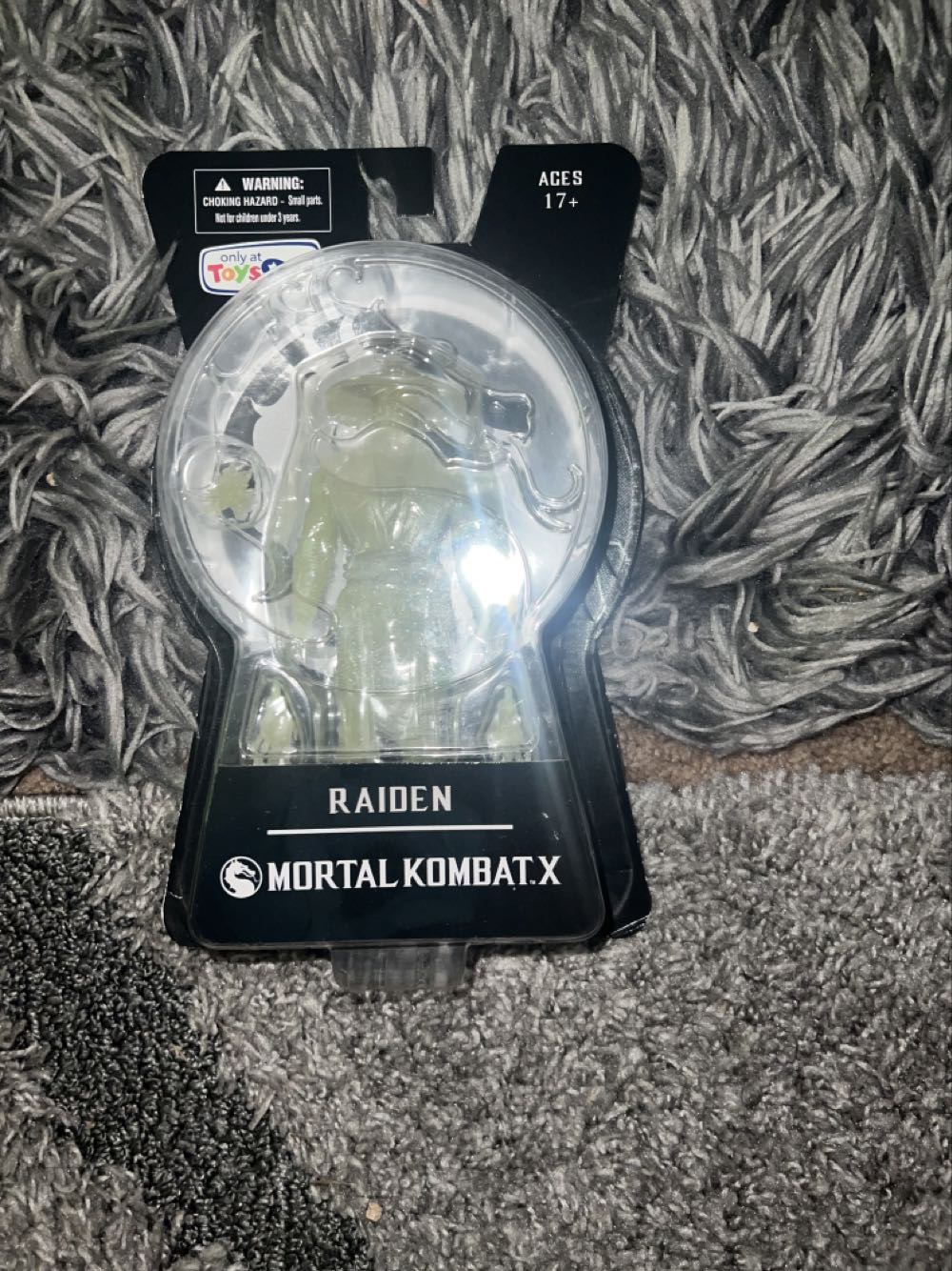 Mezco Mortal Kombat X Raiden  - Mezco action figure collectible [Barcode 696198890051] - Main Image 2