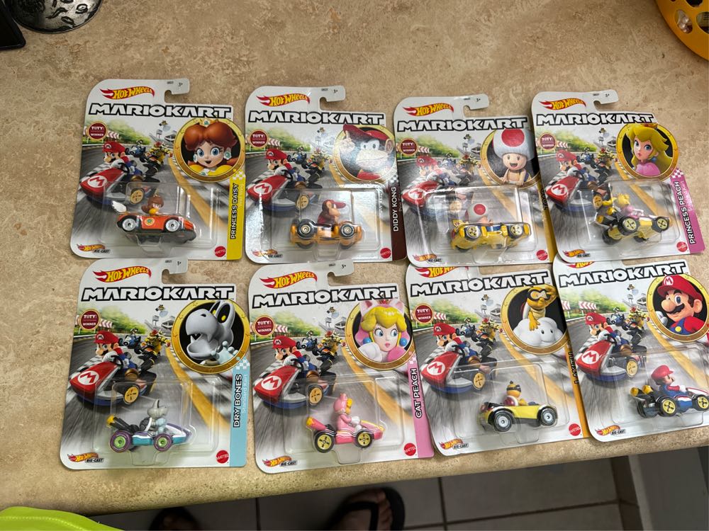 Hotwheels Mario Daisy Wild Wing Daddy Kong Pipe Frame Toad Mach B Peach Kart Dry Bones Kart Cat Peach Kart Lalito Sports Coupe Mario Kart - Hotwheels action figure collectible [Barcode 887961714418] - Main Image 2