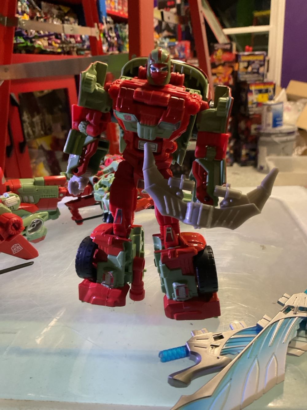 Transformers Combiner Wars Dust Up Torchbearers/Rust Renegades  (Combiner Wars) action figure collectible - Main Image 2