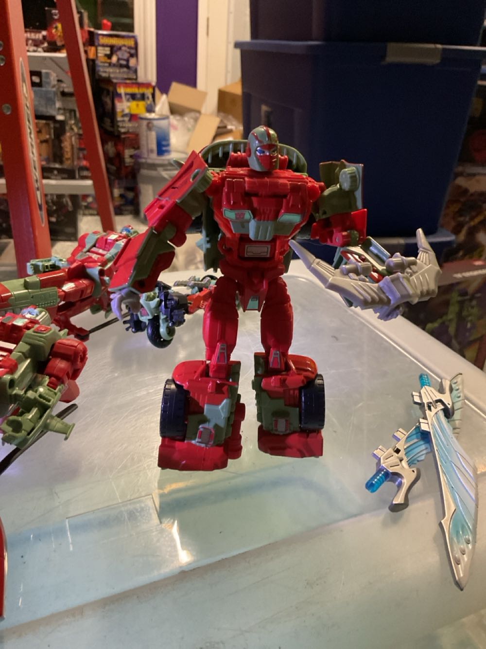 Transformers Combiner Wars Dust Up Torchbearers/Rust Renegades  (Combiner Wars) action figure collectible - Main Image 3