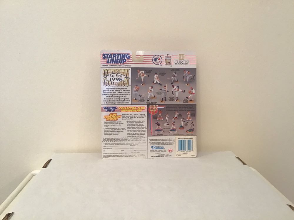 Babe Ruth - Kenner (Cooperstown Collection) action figure collectible - Main Image 2