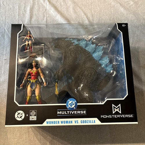 Wonder Woman vs Godzilla DC Multiverse McFarlane Toys