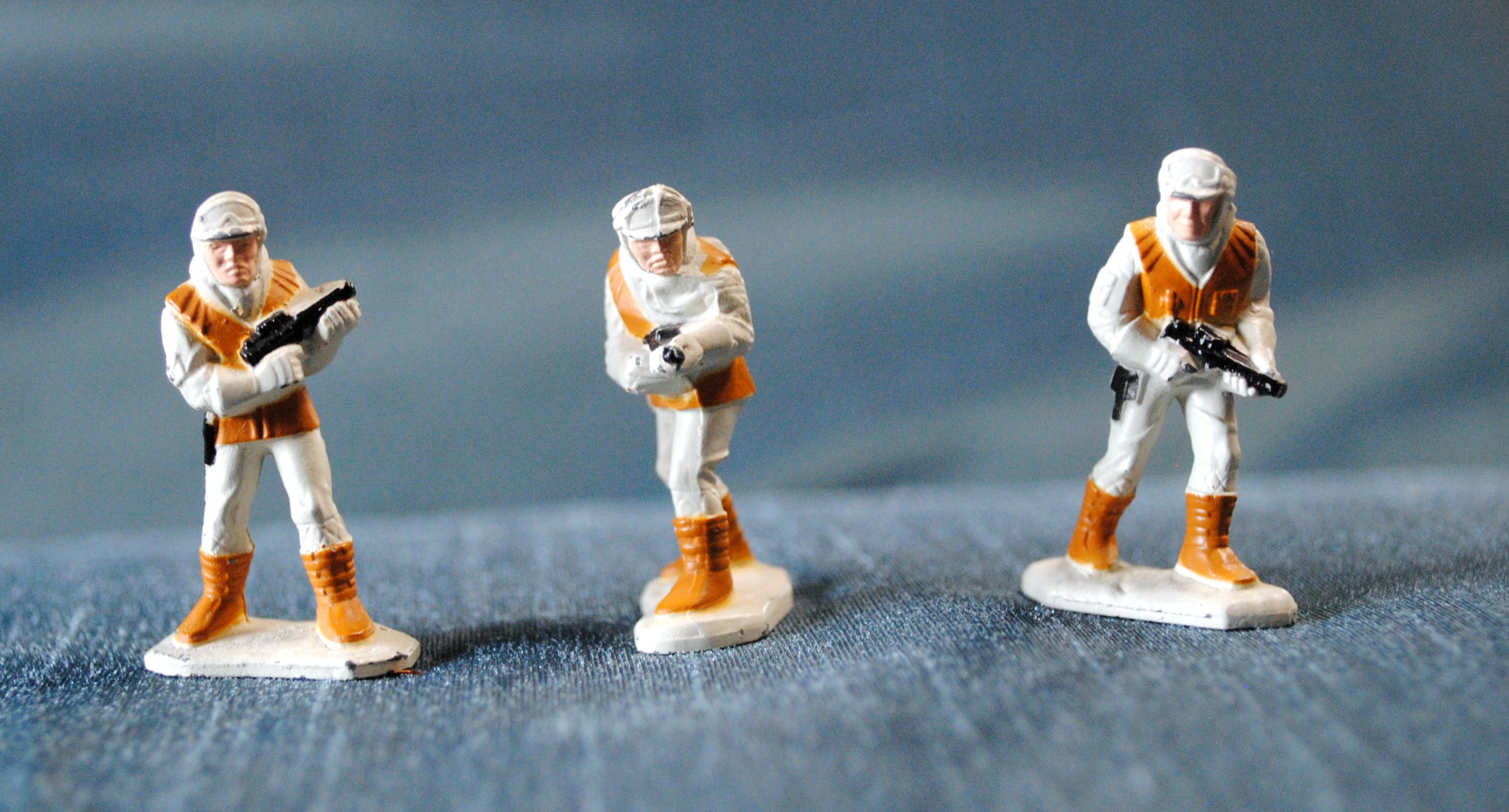 Micro Collection Star Wars Hoth Send Away Die Cast Army Bulider ESB - Kenner (Star Wars Episode V The Empire Strikes Back) action figure collectible - Main Image 2