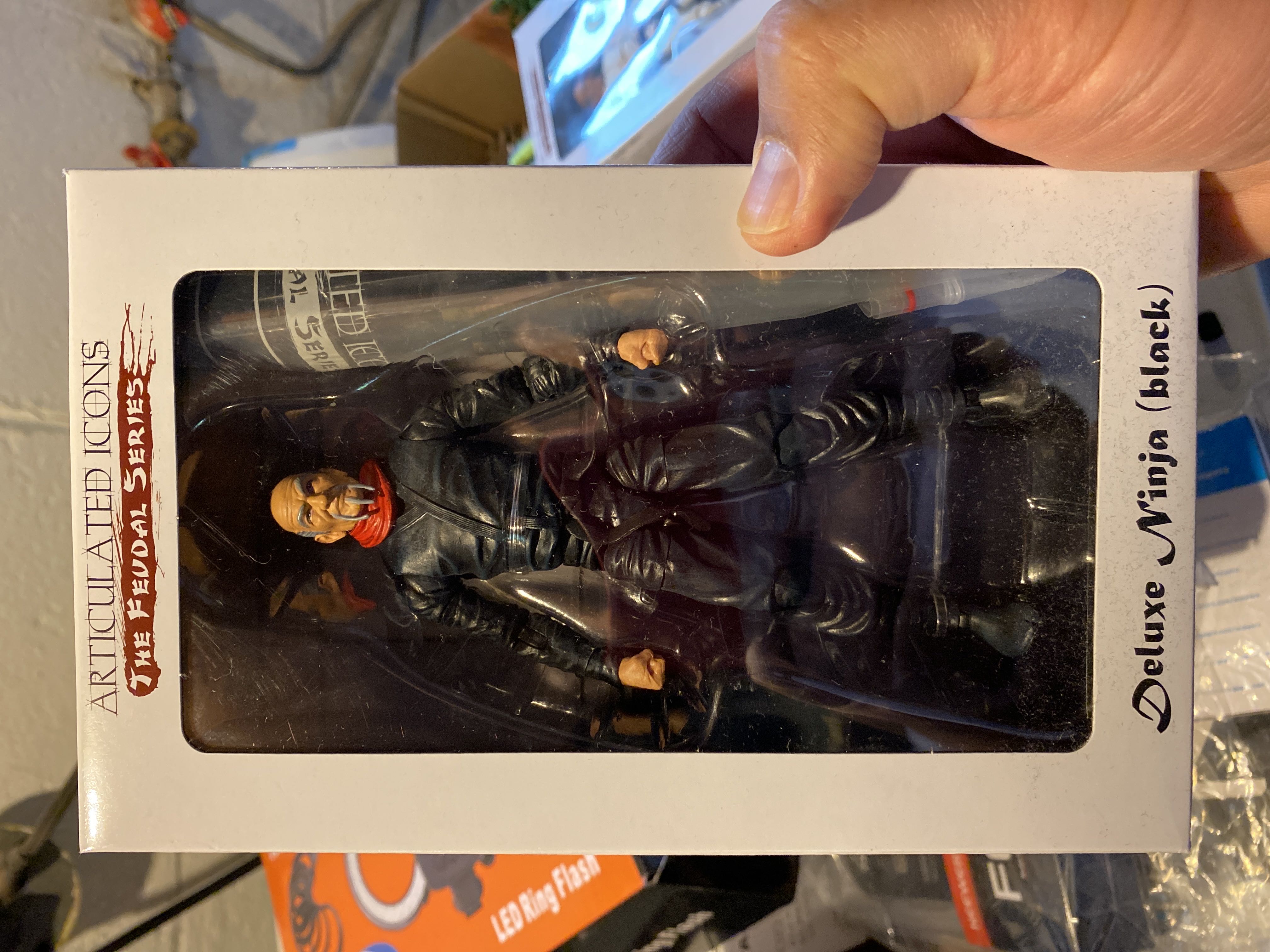 Articulated Icons Deluxe Ninja White - The Fwoosh (ARTICULATED ICONS The Feudal Series) action figure collectible - Main Image 3