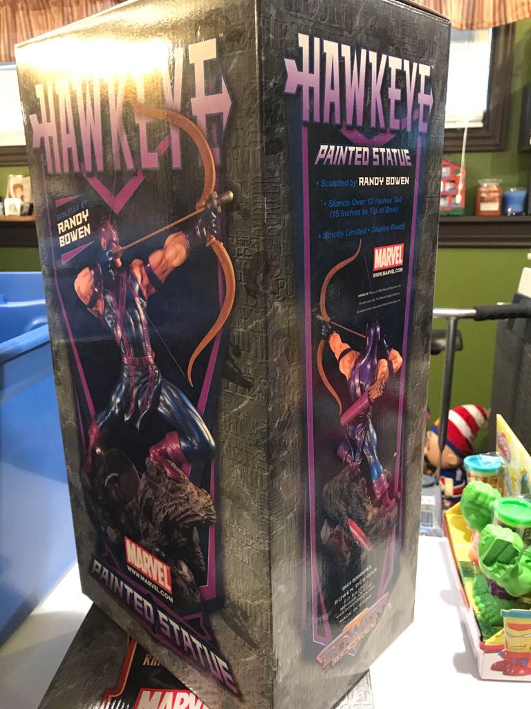 Marvel Comics Hawkeye Statue Bowen Designs  action figure collectible - Main Image 2