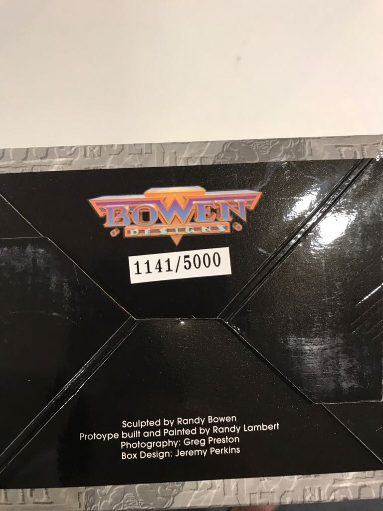 Bowen Mini Bust Beast  action figure collectible - Main Image 2