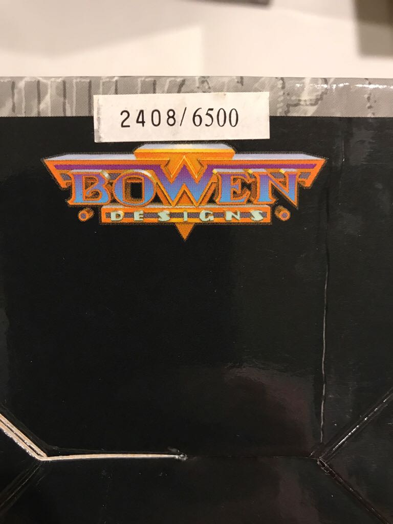 Bowen Mini Bust Giant-man And Wasp  action figure collectible - Main Image 2