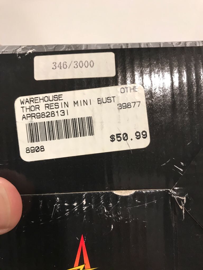 Bowen Mini Bust The Mighty Thor  action figure collectible - Main Image 2