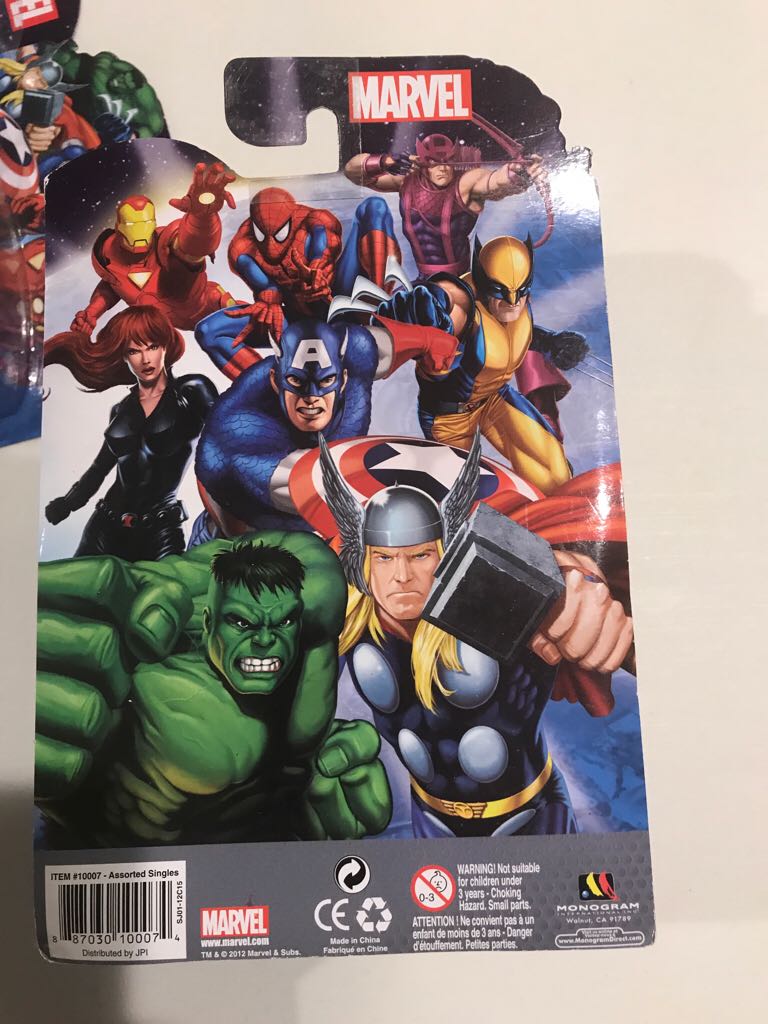 Monogram Marvel Deluxe Figures - Wolverine  action figure collectible - Main Image 2