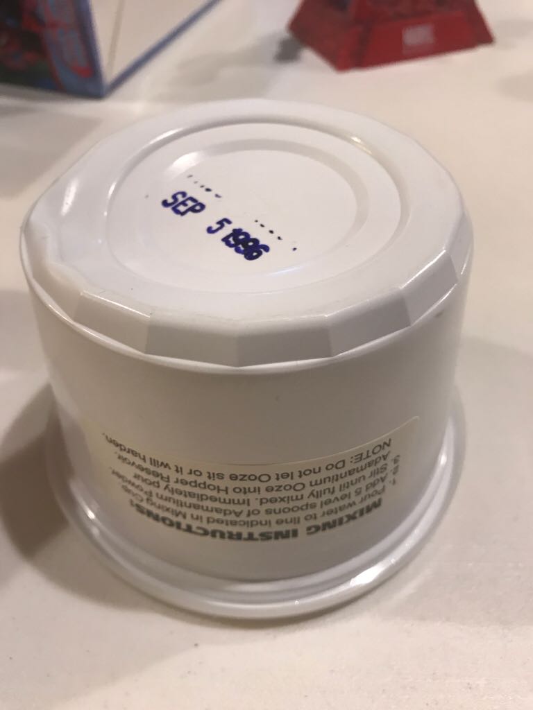 X-men Weapon X Lab Adamantium Powder  action figure collectible - Main Image 2