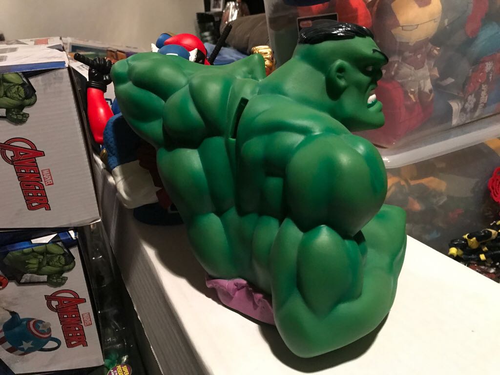 Marvel Comics Figural Bust Bank - Hulk  action figure collectible - Main Image 2