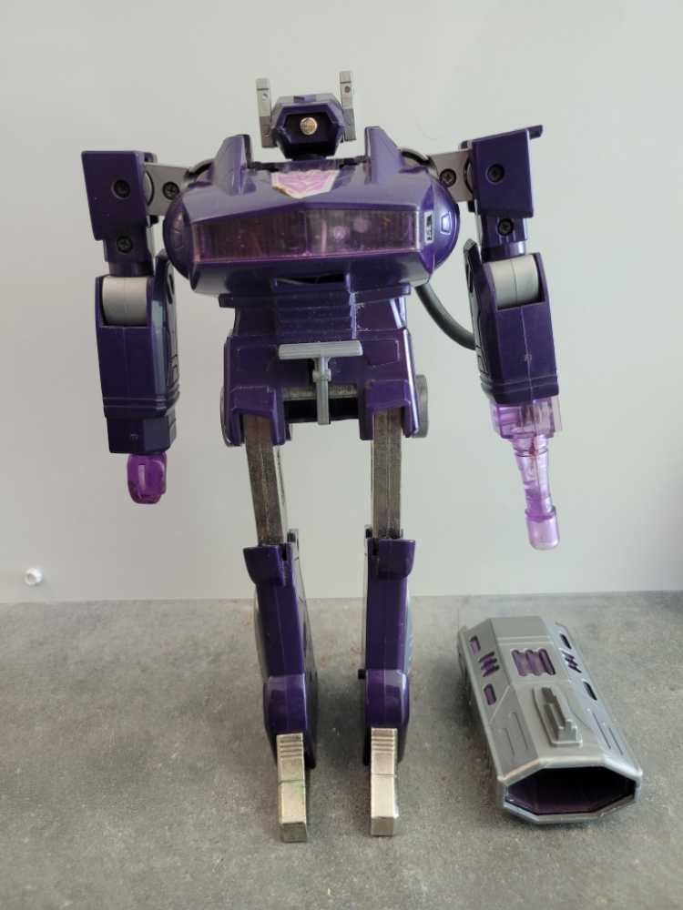 Shockwave 3rd (Gun Mode) - Hasbro (1985) action figure collectible - Main Image 2
