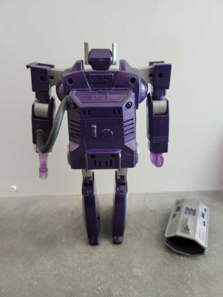 Shockwave 3rd (Gun Mode) - Hasbro (1985) action figure collectible - Main Image 4