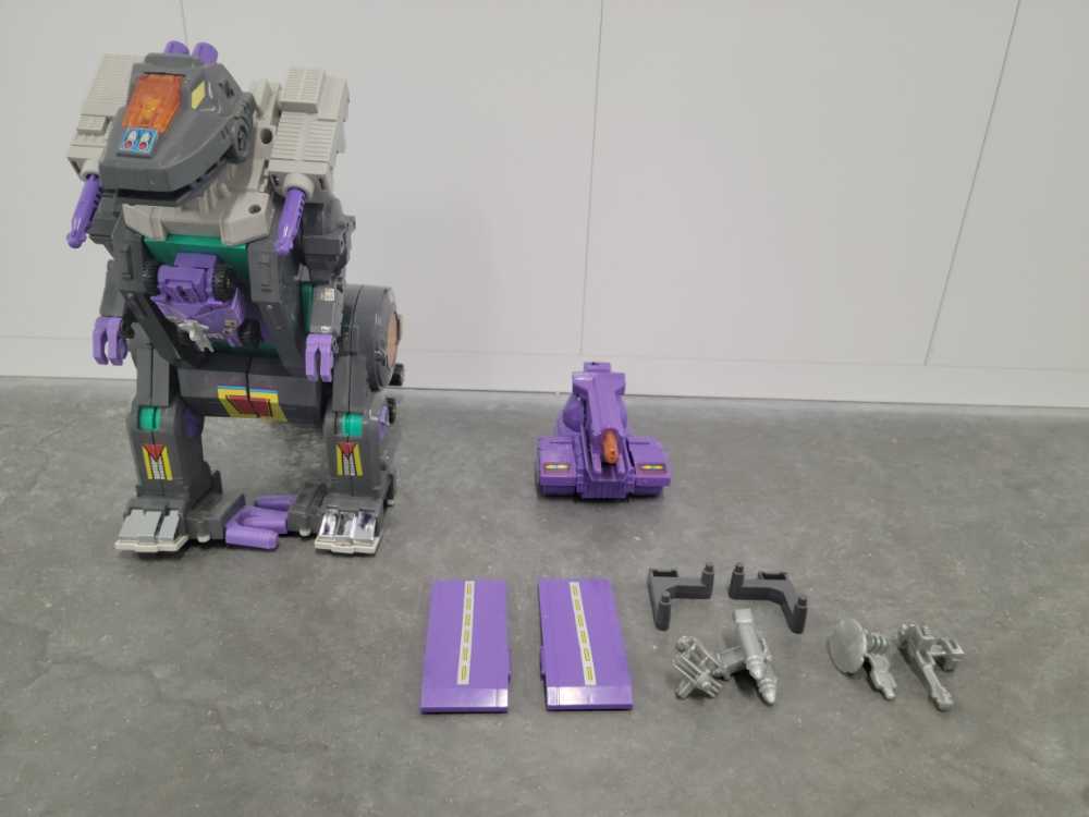 Trypticon  - Hasbro (The Transformers) action figure collectible - Main Image 4