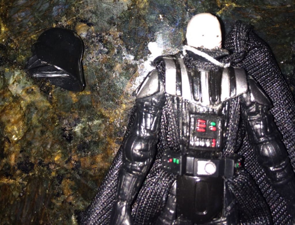 Darth Vader With Removable Mask - Hasbro (Star Wars) action figure collectible - Main Image 2