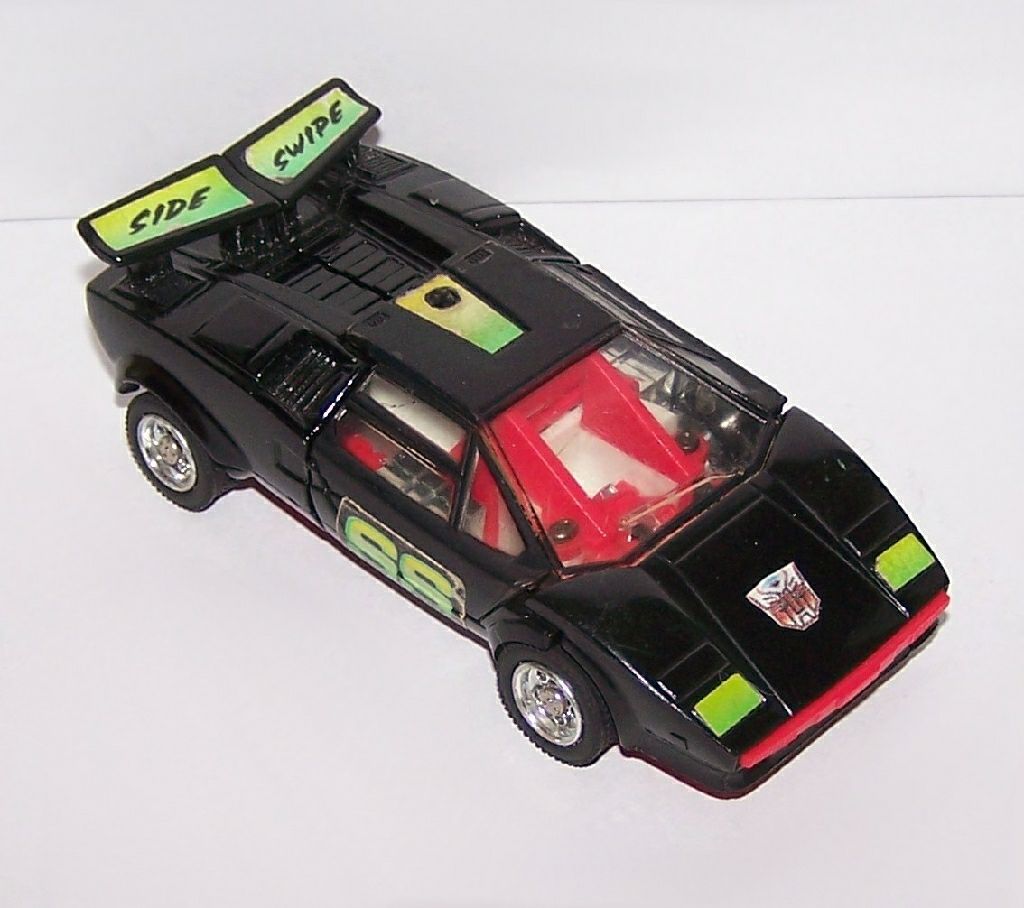 Sideswipe (Robot Mode) - Hasbro (Generation 2) action figure collectible - Main Image 2