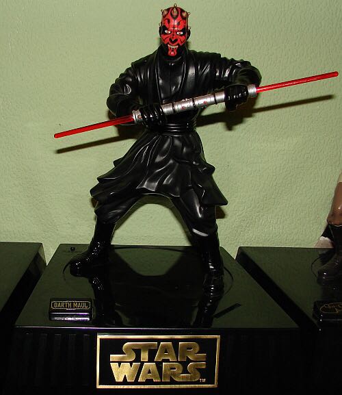 Darth Maul  action figure collectible - Main Image 1