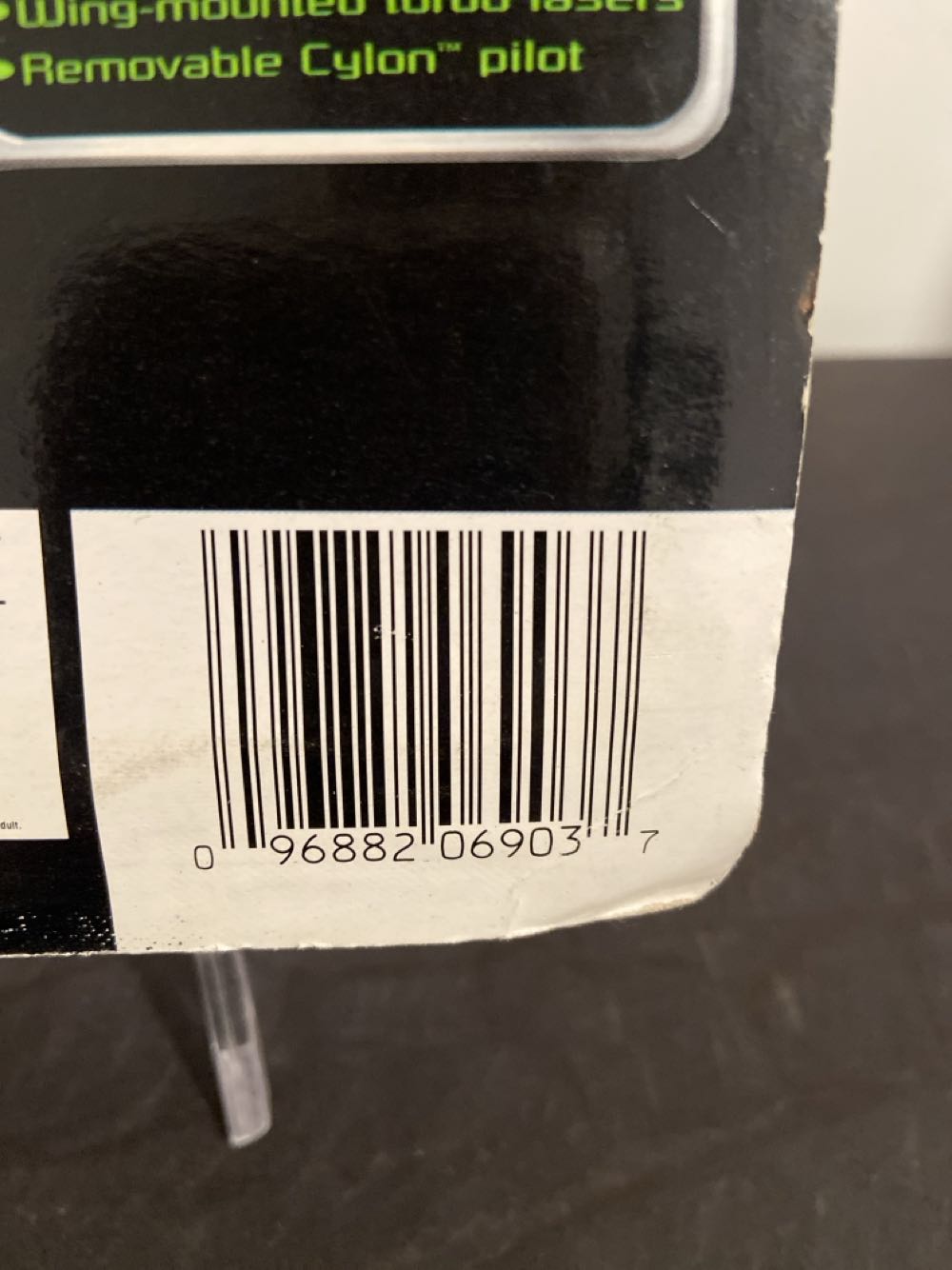 Cylon Centurion (Android Warrior) - Trendmasters (Battlestar Galactica) action figure collectible [Barcode 096882069037] - Main Image 4