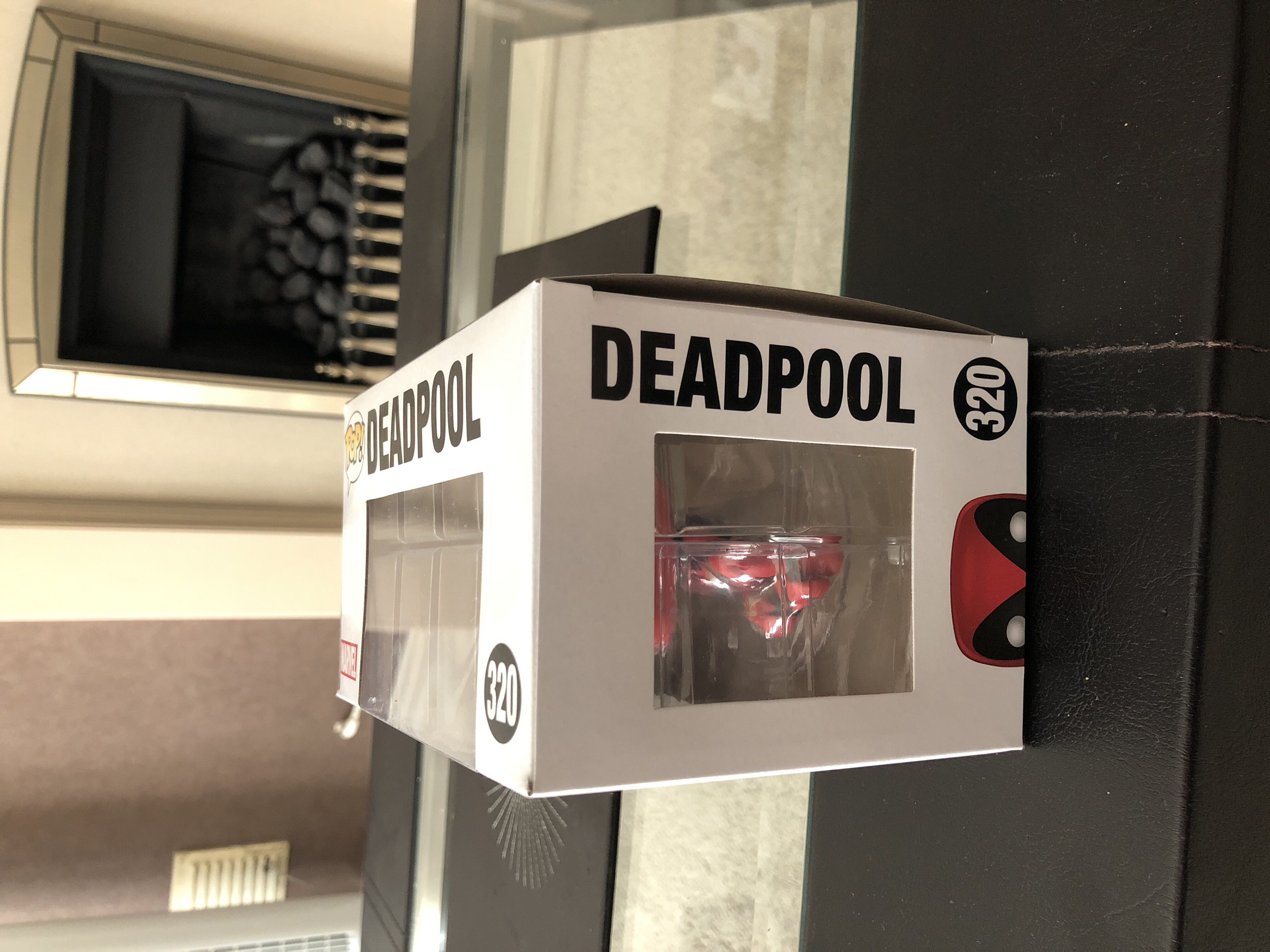 Deadpool - Movie 112 - Funko (MARVEL) action figure collectible [Barcode 882041056556] - Main Image 2