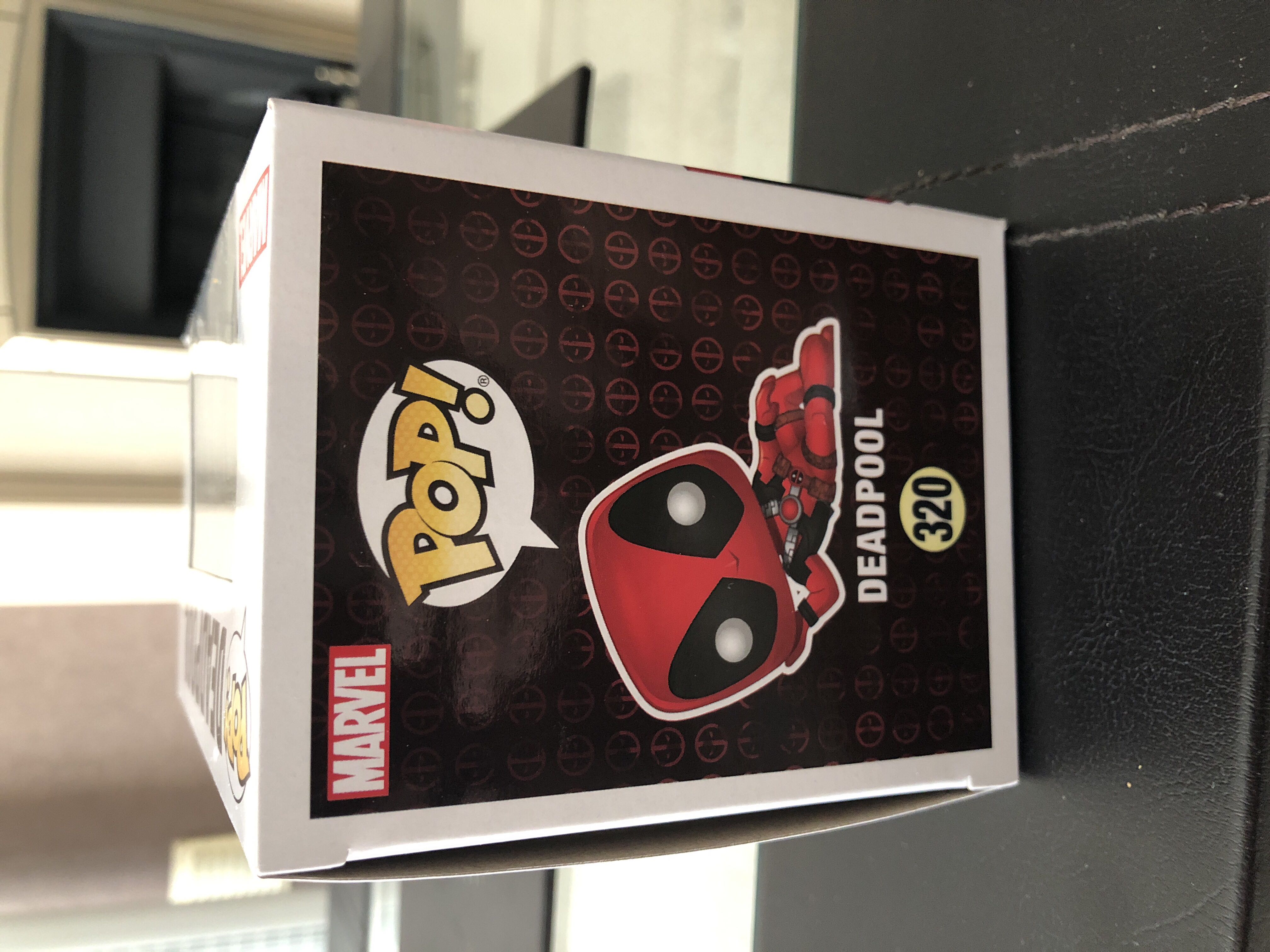 Deadpool Marvel Funko POP Figure  - Funko (MARVEL) action figure collectible [Barcode 882041056556] - Main Image 4