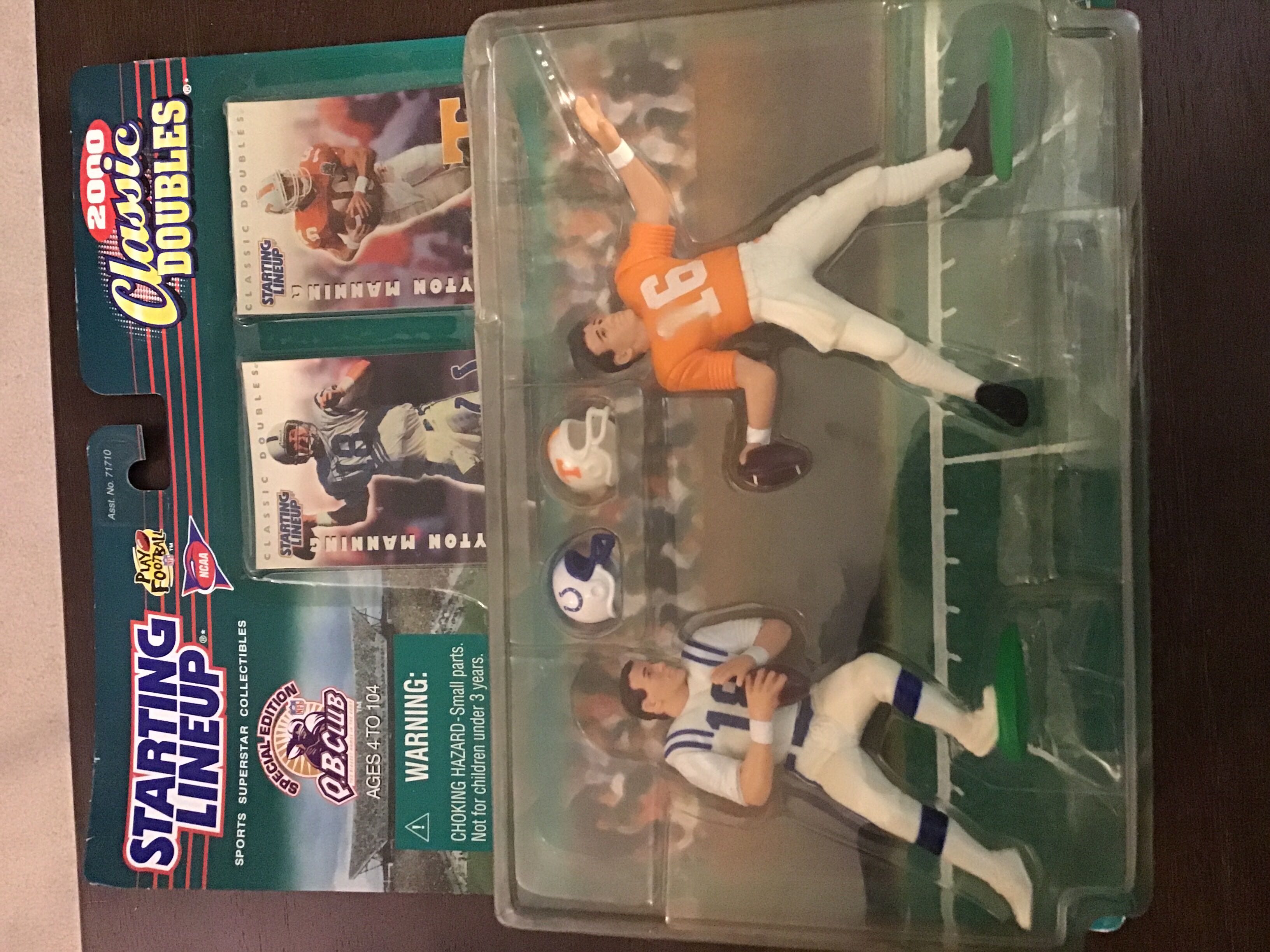 Wonder Woman Retro 8 Inch Action Figure With Full Body Artwork