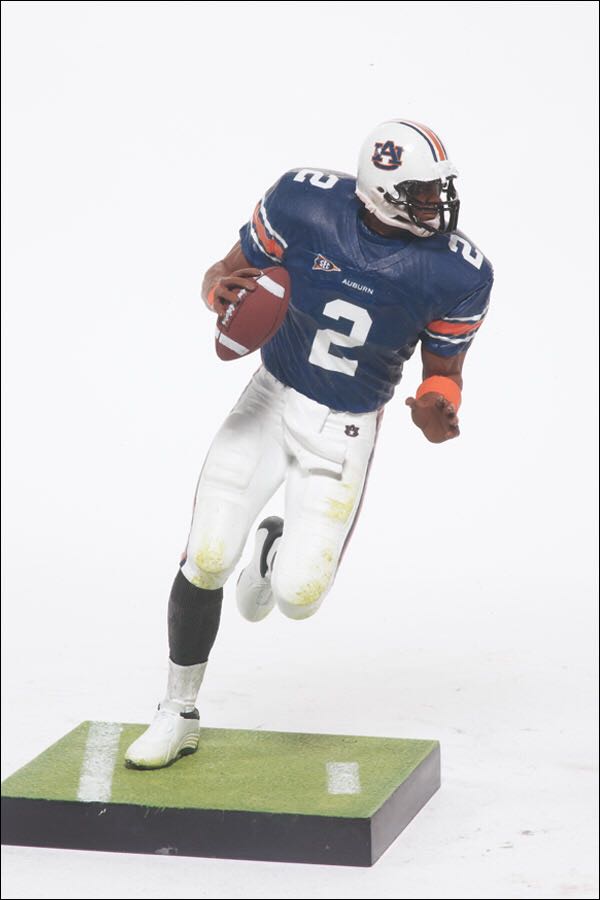 Cam Newton - McFarlane Toys™ (College Football Series 2) action figure collectible [Barcode 787926747157] - Main Image 2
