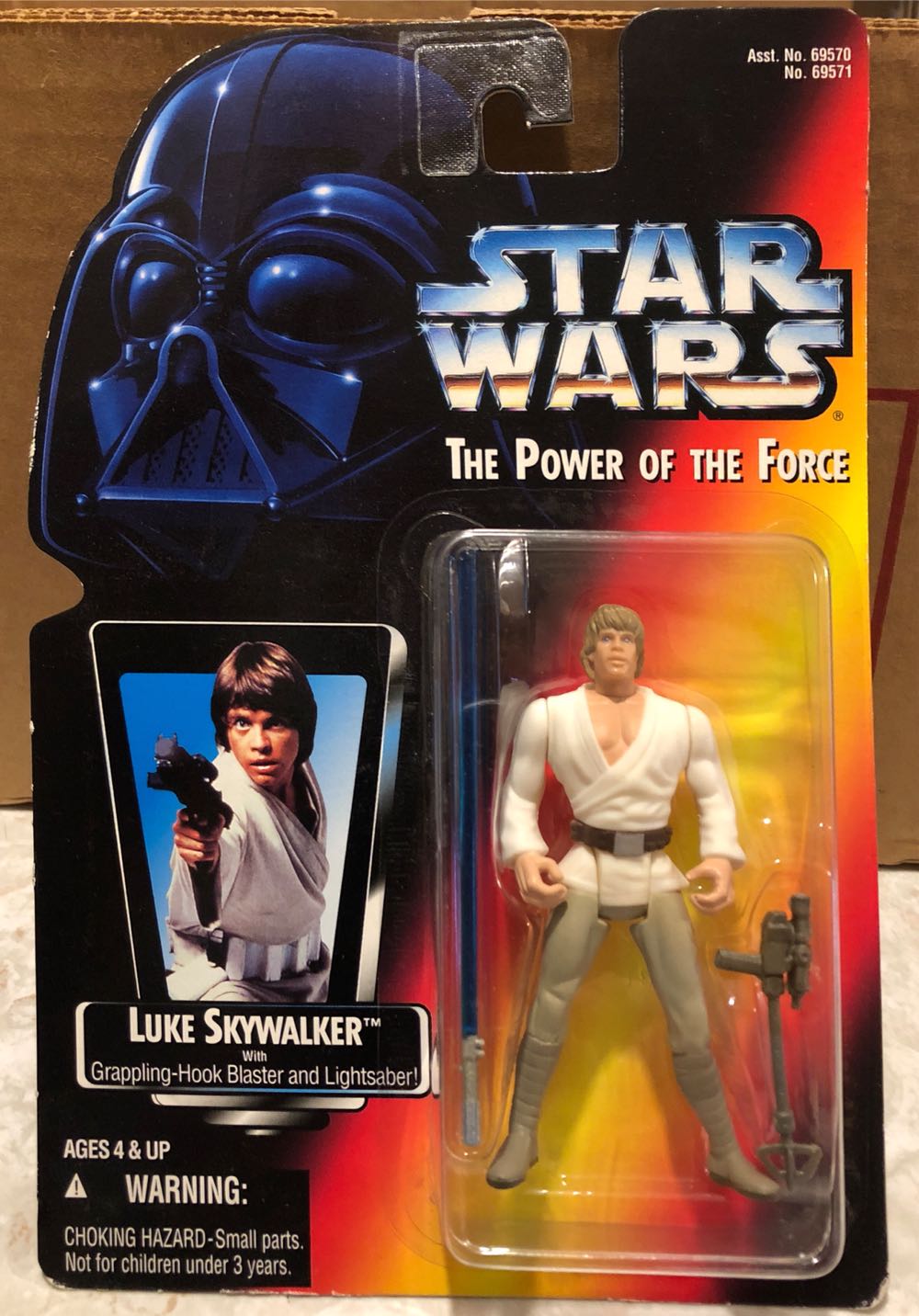 Luke Skywalker (Lightsaber) - Hasbro / Kenner (Star Wars: POTF: Red: 3”) action figure collectible [Barcode 076281695716] - Main Image 4