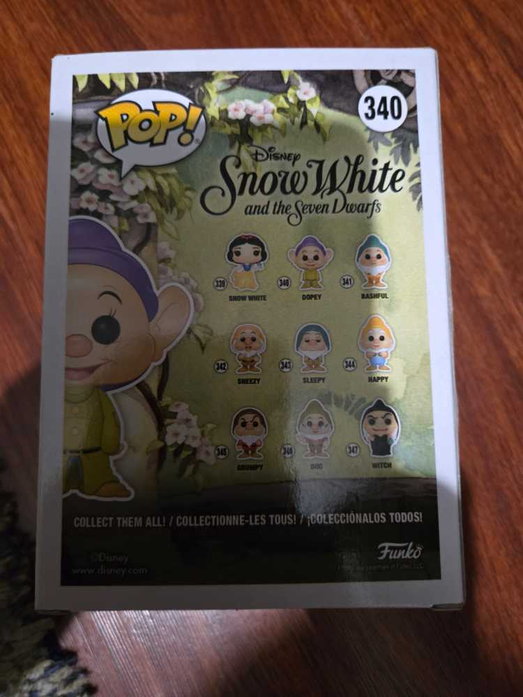 Dopey - Snow White And The Seven Dwarfs  (Funko Pop Disney) action figure collectible [Barcode 889698217187] - Main Image 2