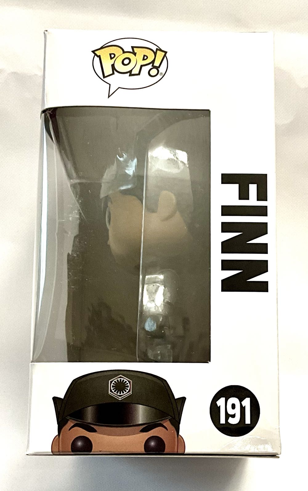 #191 Finn  (Funko Pop!) action figure collectible [Barcode 889698147446] - Main Image 4