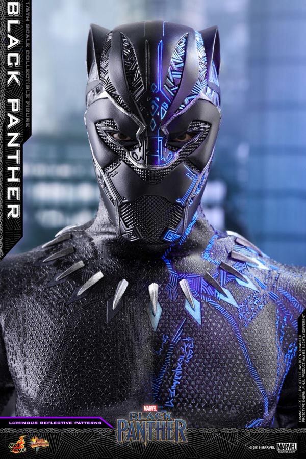 Black Panther  - Hot Toys (Black Panther) action figure collectible - Main Image 3