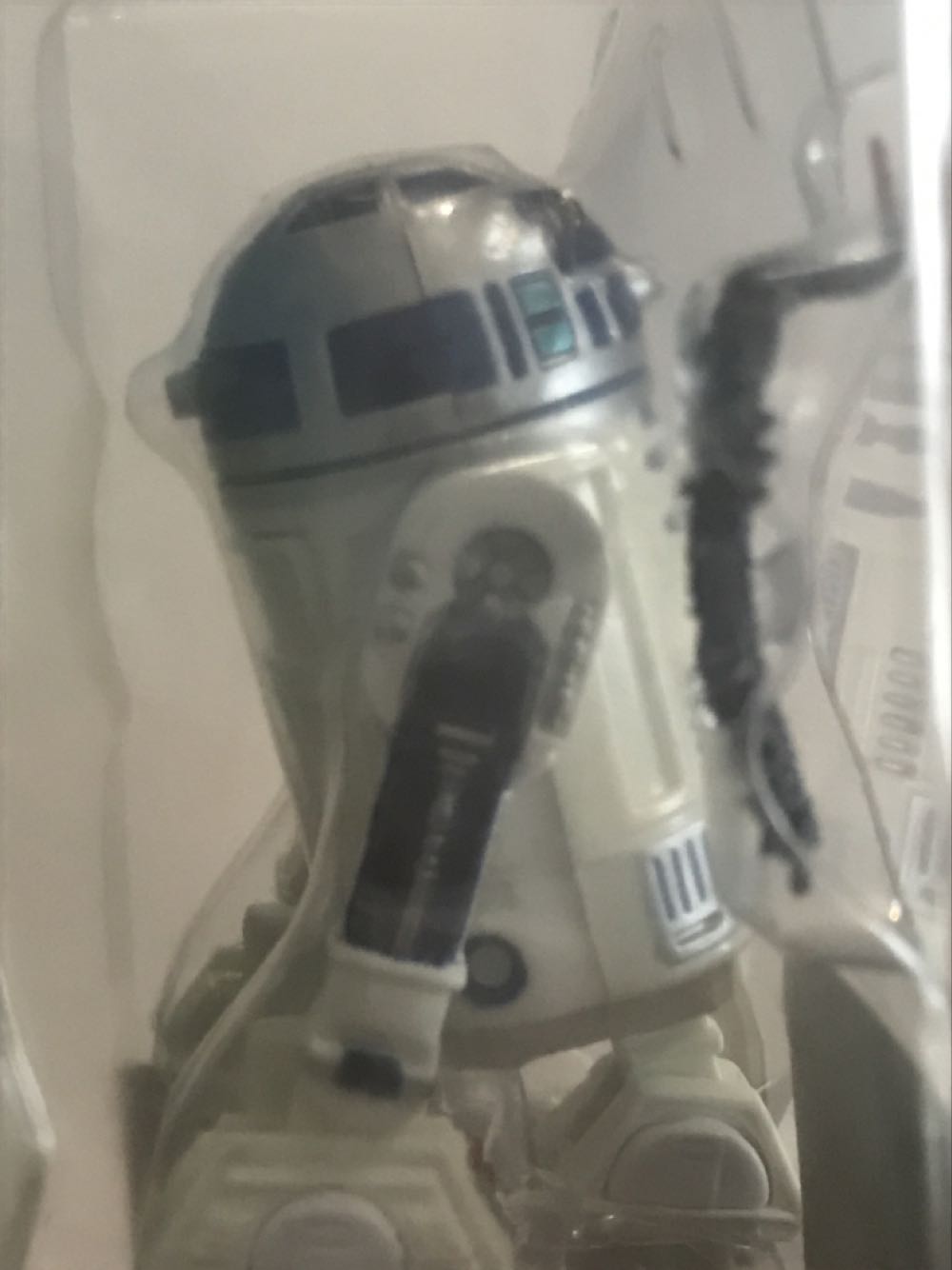 R2-D2 (Coruscant Sentry) - Hasbro (Attack Of The Clones) action figure collectible [Barcode 076930846452] - Main Image 3