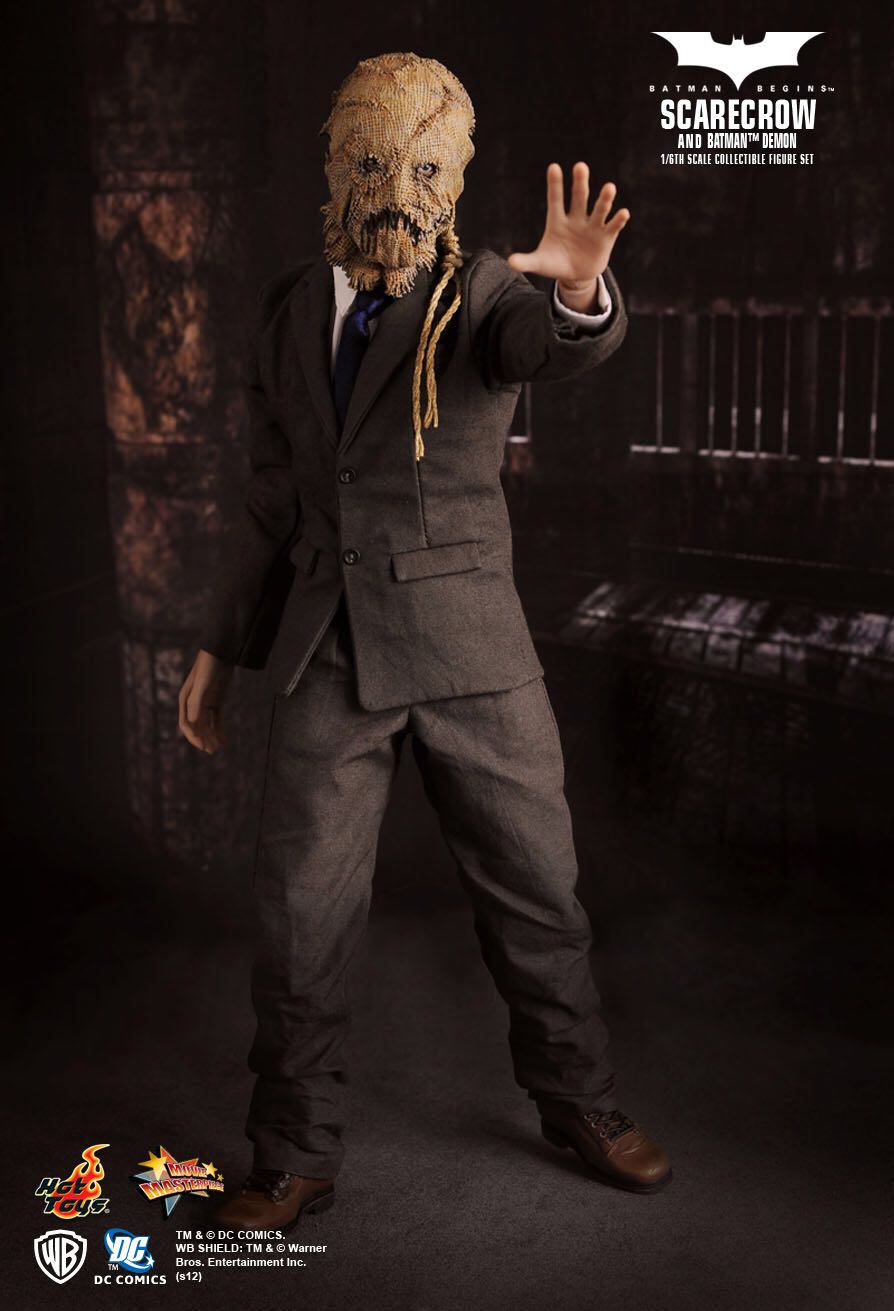 Scarecrow (Batman Begins) - Hot Toys action figure collectible - Main Image 1