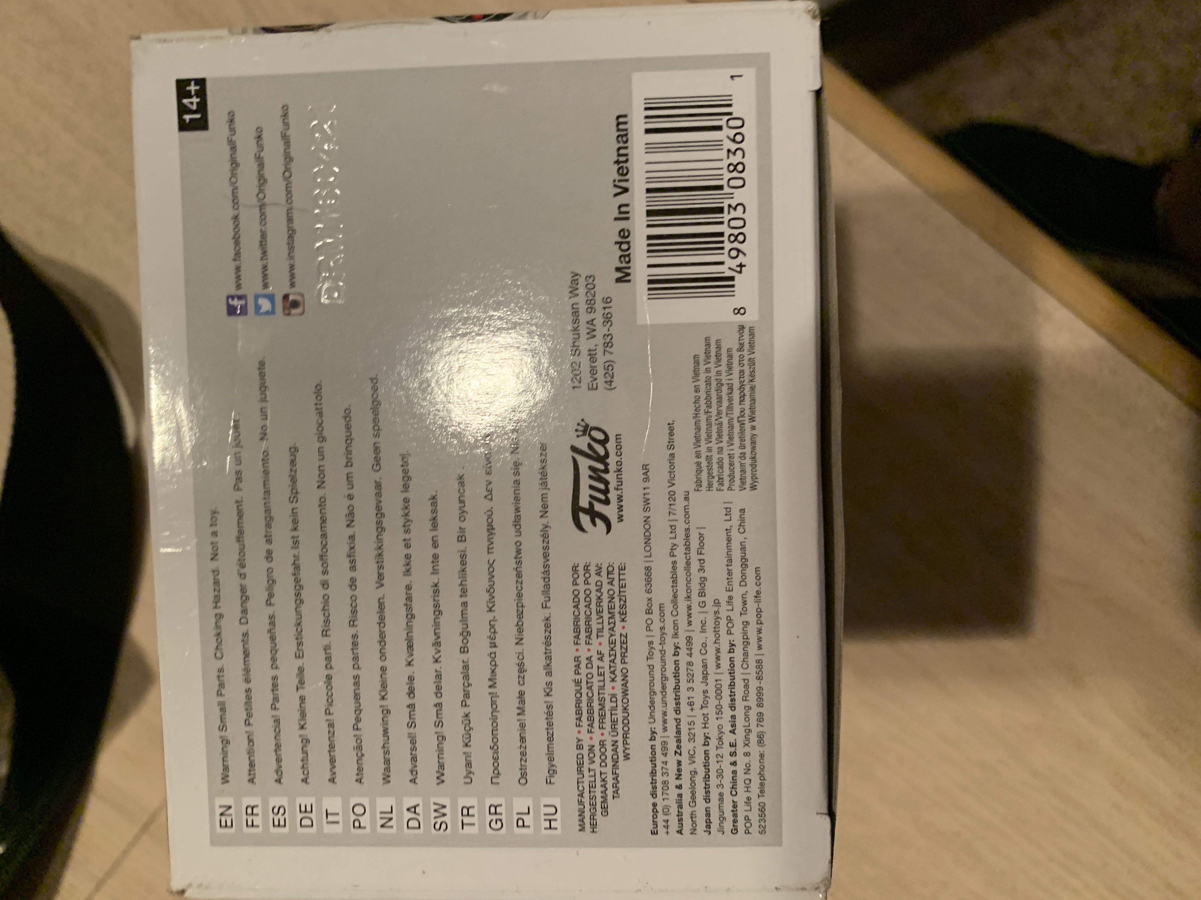 Deadshot #106(Masked)  action figure collectible [Barcode 849803083601] - Main Image 3