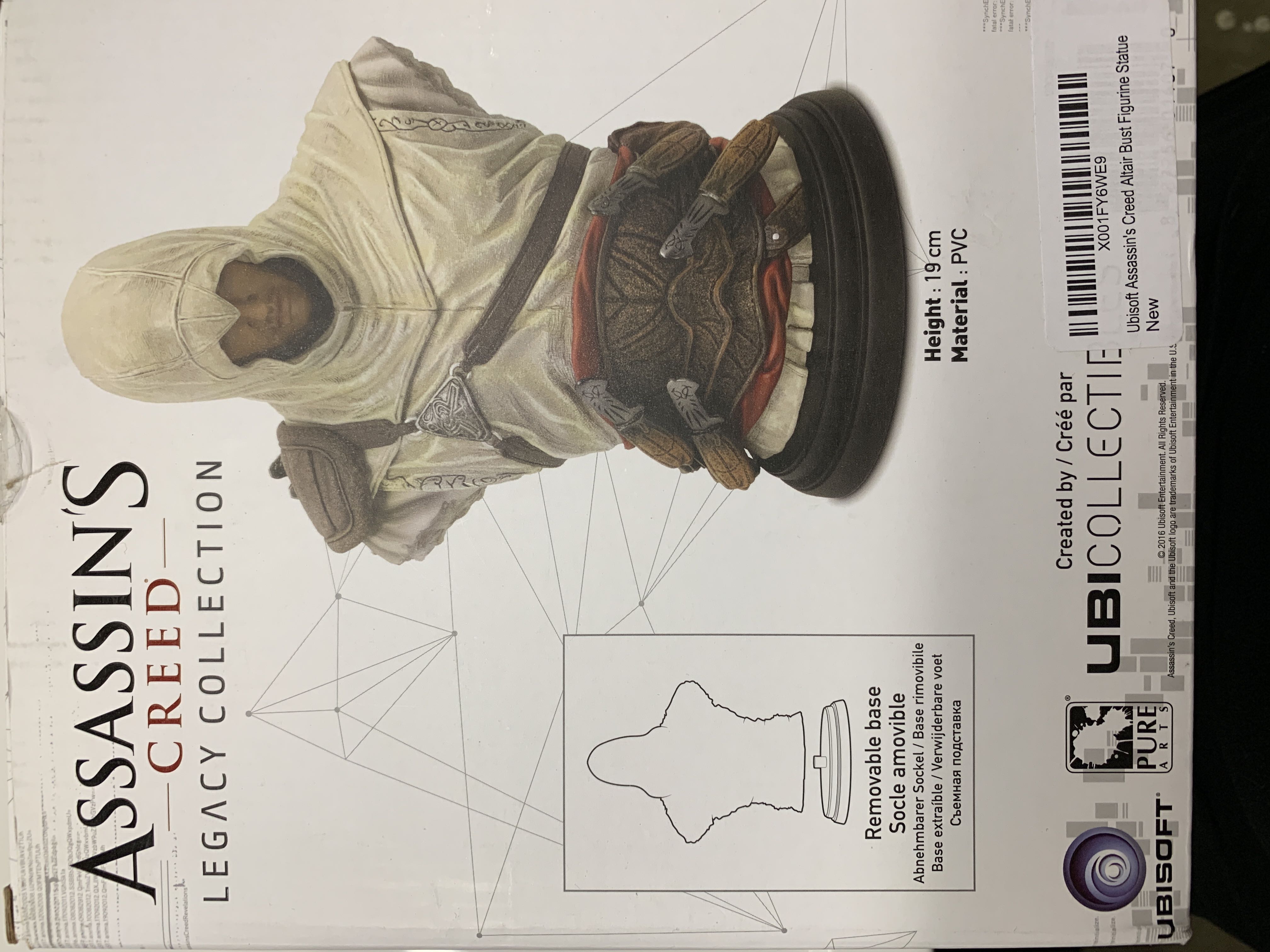 Assassin’s Creed Altair Bust - Ubicollectibles action figure collectible - Main Image 2