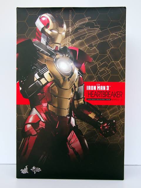 Hot Toys Iron Man 2 Mark XVII - Hot Toys (Iron Man 2) action figure collectible - Main Image 3