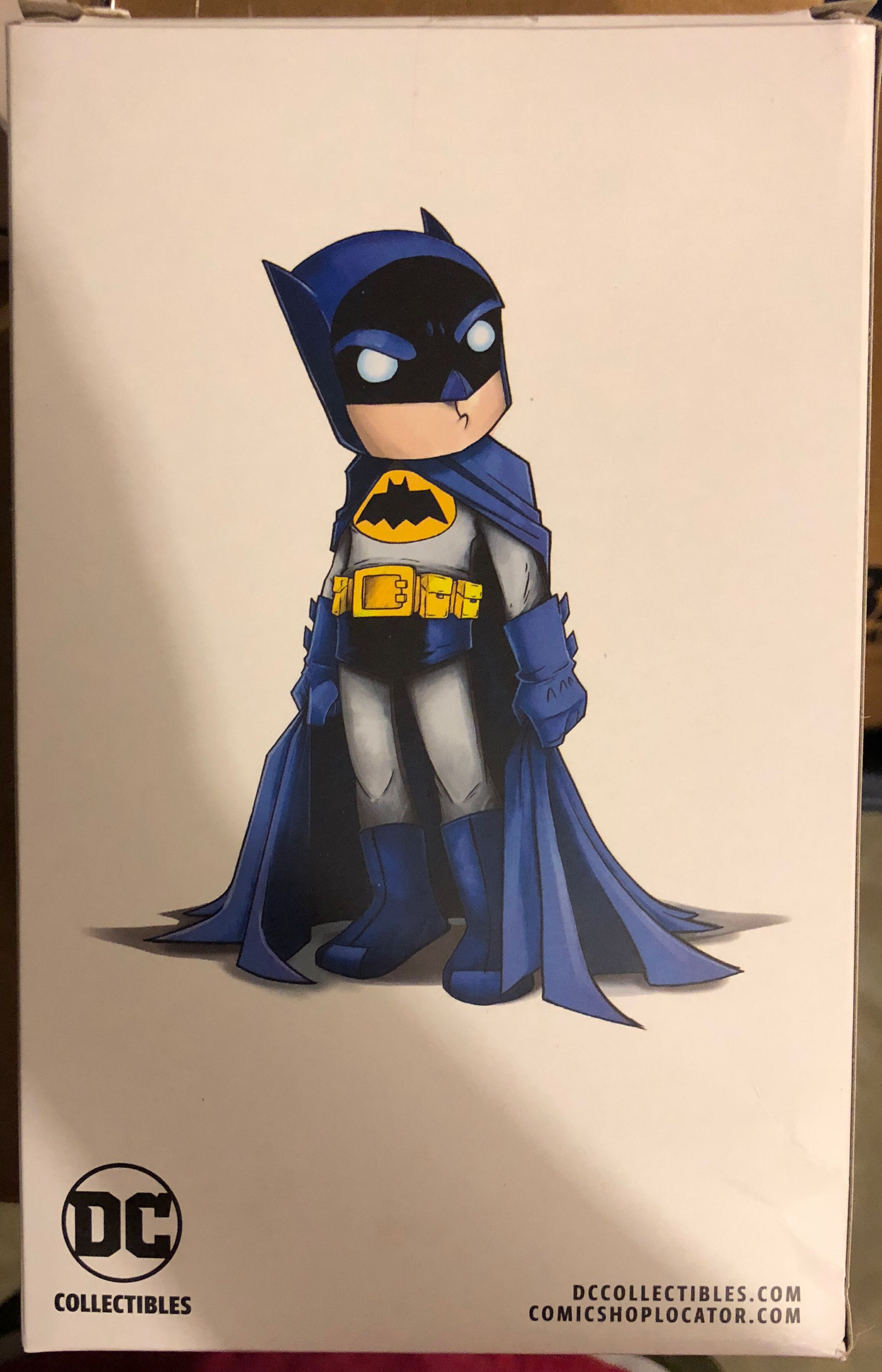 Batman (blue Outfit)  action figure collectible [Barcode 761941356662] - Main Image 2