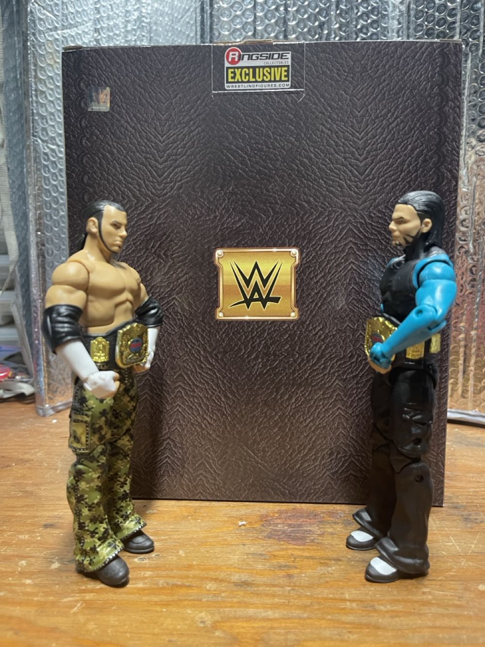 Hardy Boyz, The Loose Figures - Mattel (WWE Shop Exclusive) action figure collectible [Barcode 887961675122] - Main Image 3